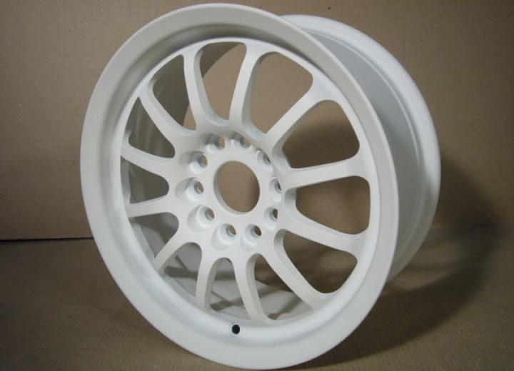 Полимерная покраска автомобильных дисков