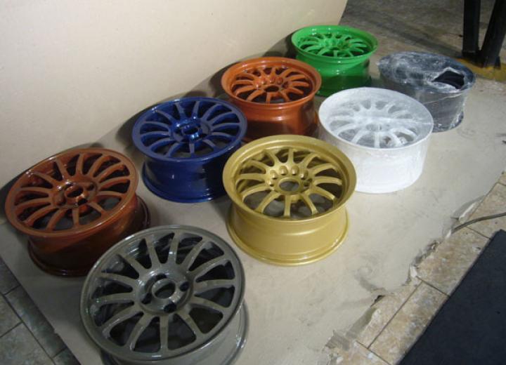 Полимерная покраска автомобильных дисков