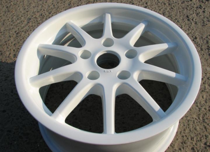 Полимерная покраска автомобильных дисков