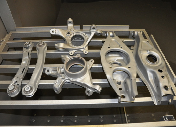 Пескоструйная обработка металлических изделий